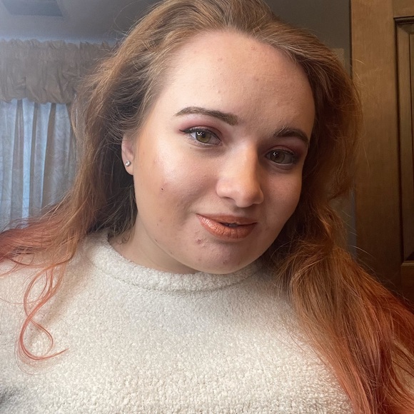 Meet your Posher, Jordyn - Picture 1 of 1